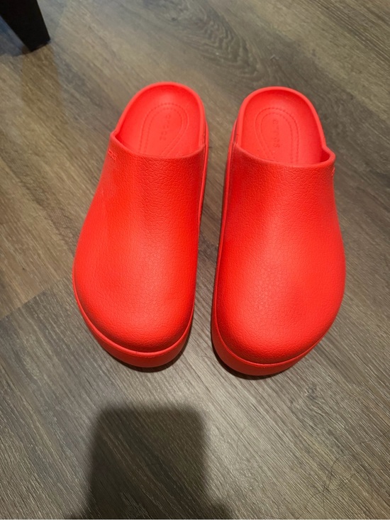 CROCS Shoes - Women’s Dylan Clogs Red Shoes